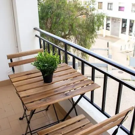 Center * Quarteira